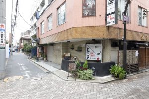 スタジオクローチェが入るビルの外観