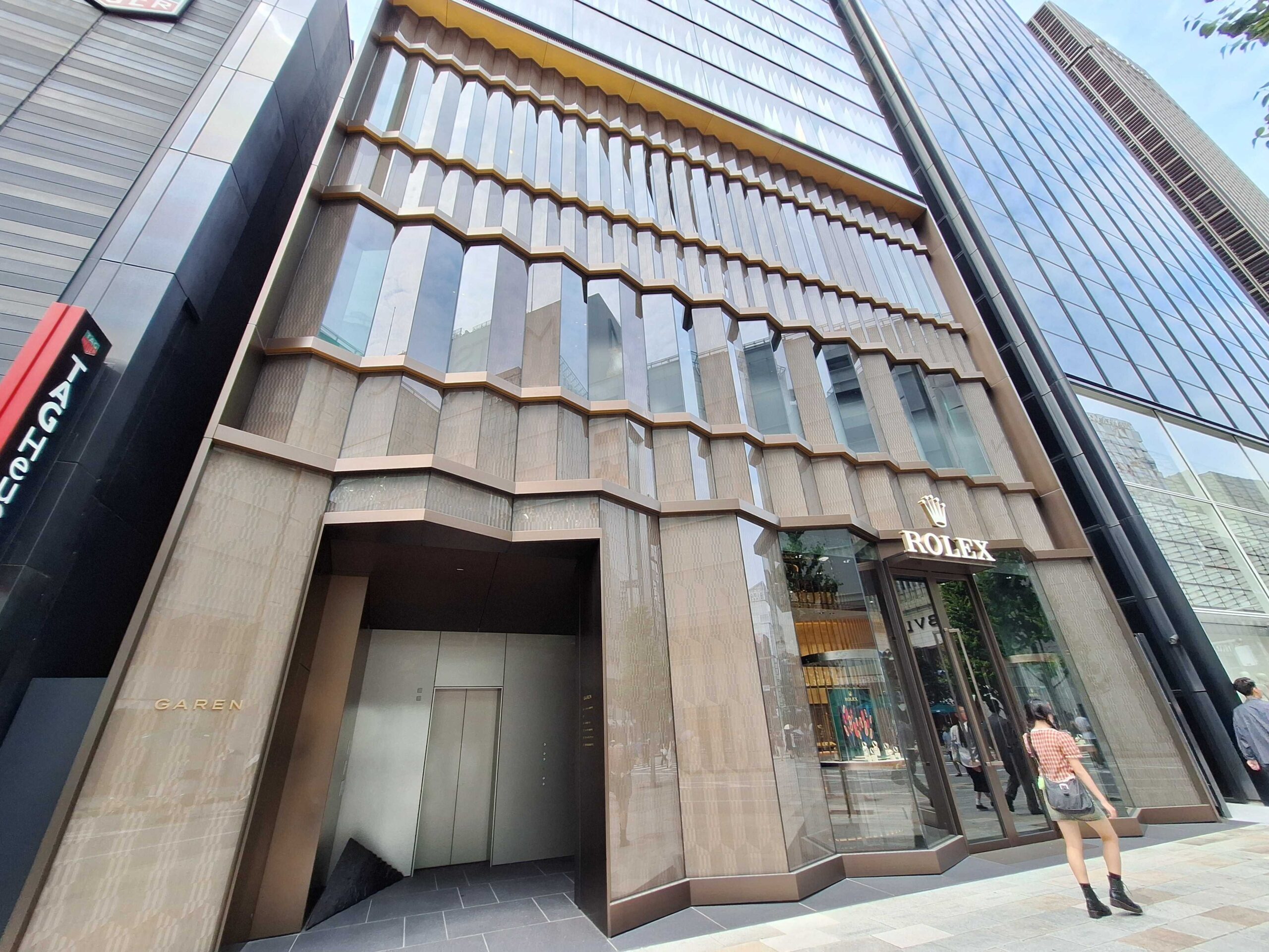 ミュージックサロン銀座十字屋が入る銀座中央通りのビル外観
