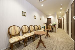シックで落ち着いたスタジオクローチェのロビー
